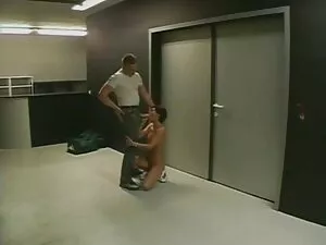 Latina aux gros sein ...
