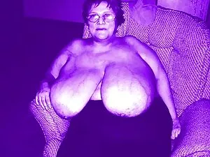 MILF amateur en bas  ...