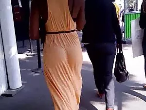 Ébène poilue se fait ...